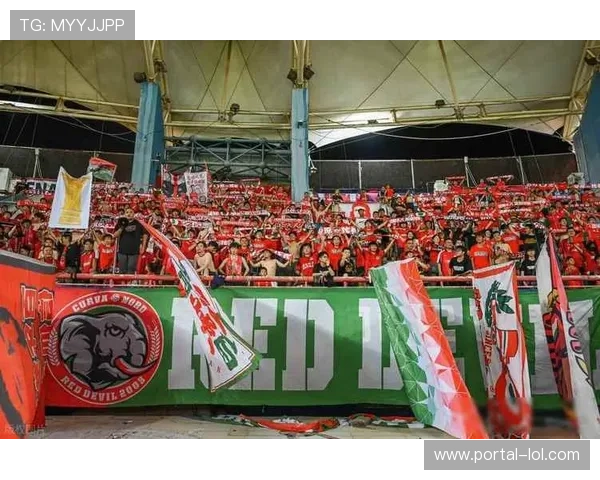 汉堡与荷尔施泰因基尔德国杯北德比,主场五万球迷助威 汉堡与荷尔施泰因基尔德国杯北德比,主场五万球迷助威