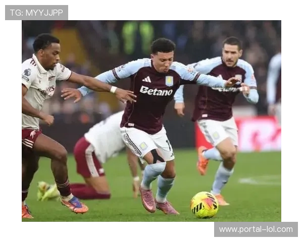 布恩迪亚绝杀后跪地长啸,维拉公园球场陷入沸腾 布恩迪亚绝杀后跪地长啸,维拉公园球场陷入沸腾